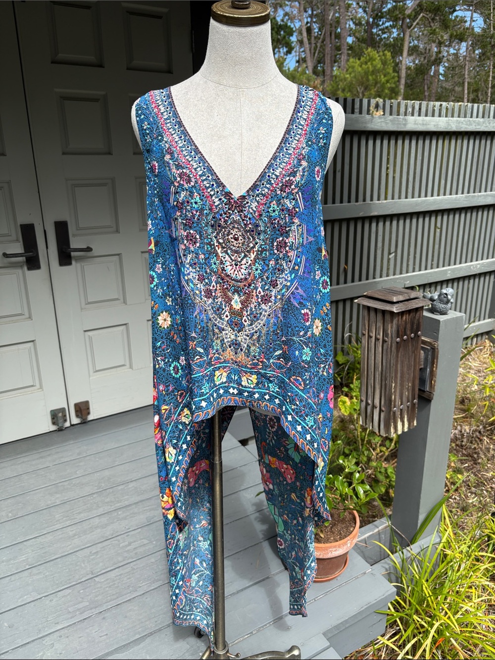 Camilla Graphic Print Silk Teal , Pink and Blue Floral Paisley♥️🌺Tunic